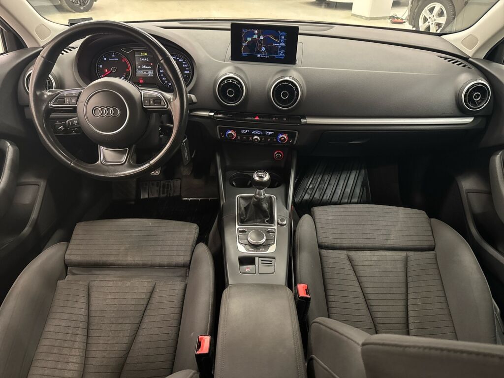 Audi A3 2015 Musta