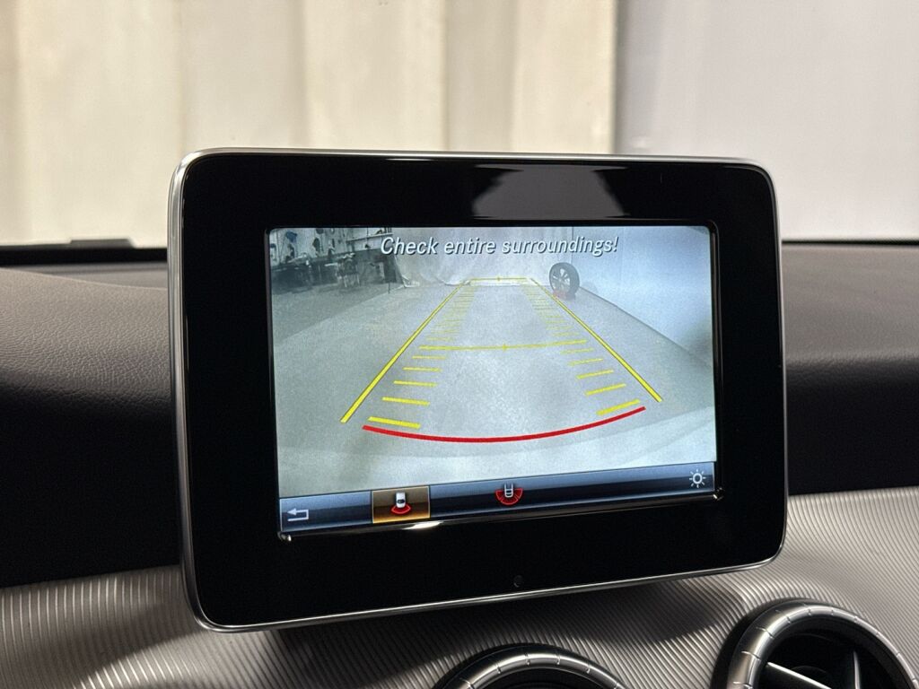 Mercedes-Benz CLA 2015 Valkoinen