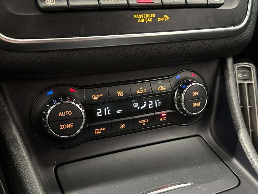 Mercedes-Benz CLA 2015 Valkoinen