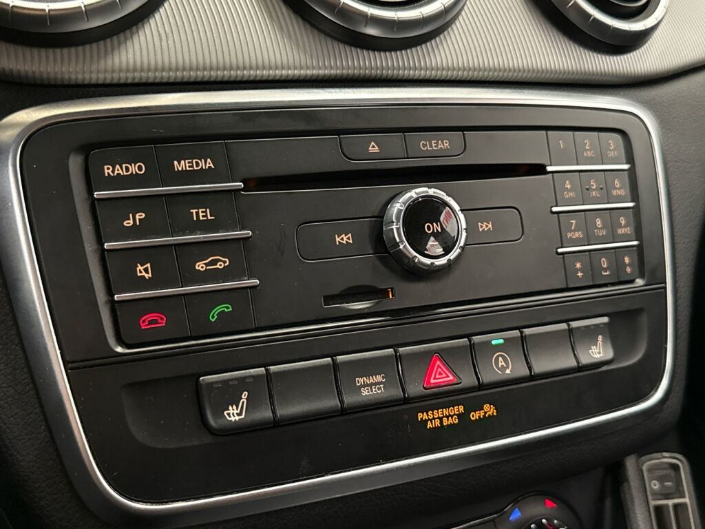 Mercedes-Benz CLA 2015 Valkoinen