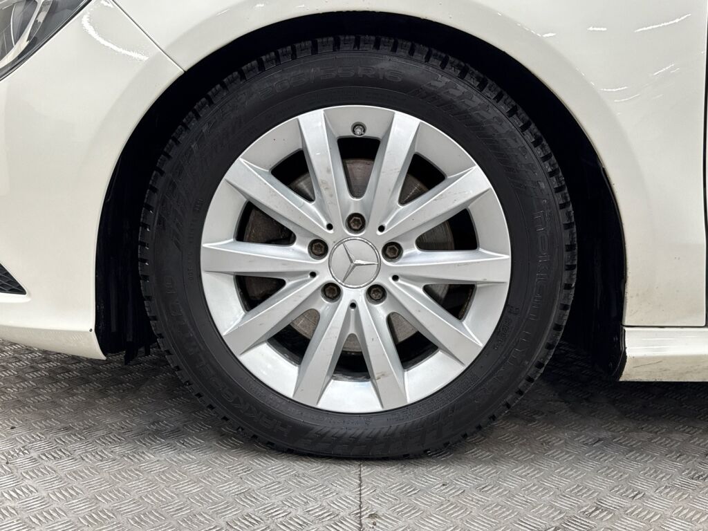 Mercedes-Benz CLA 2015 Valkoinen