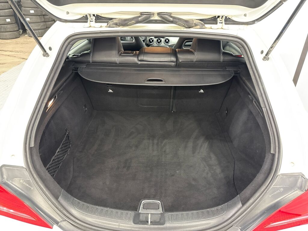 Mercedes-Benz CLA 2015 Valkoinen