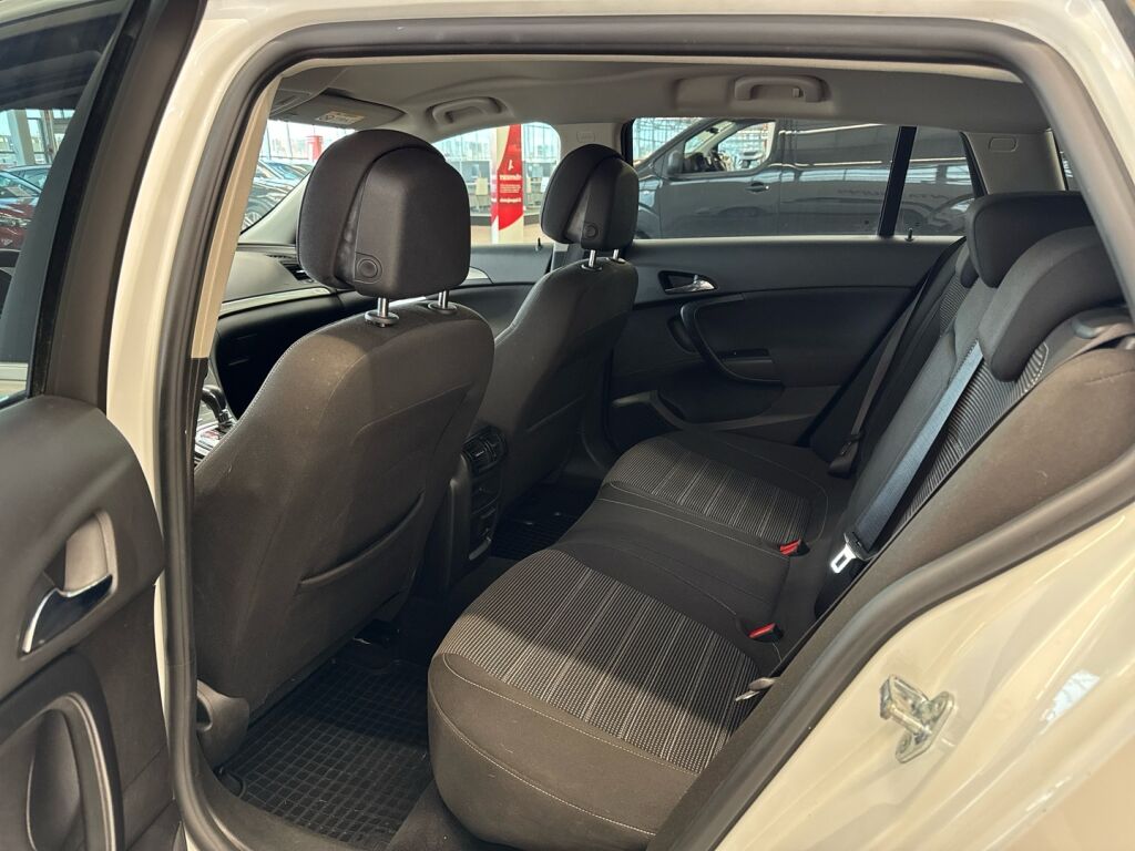 Opel Insignia 2016 Valkoinen