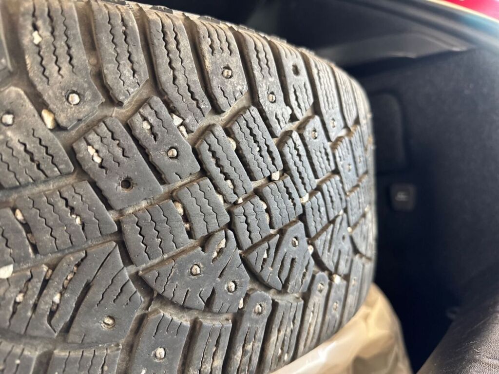 Volvo V40 2016 Sininen