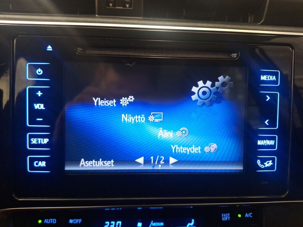 Toyota Auris 2016 Musta