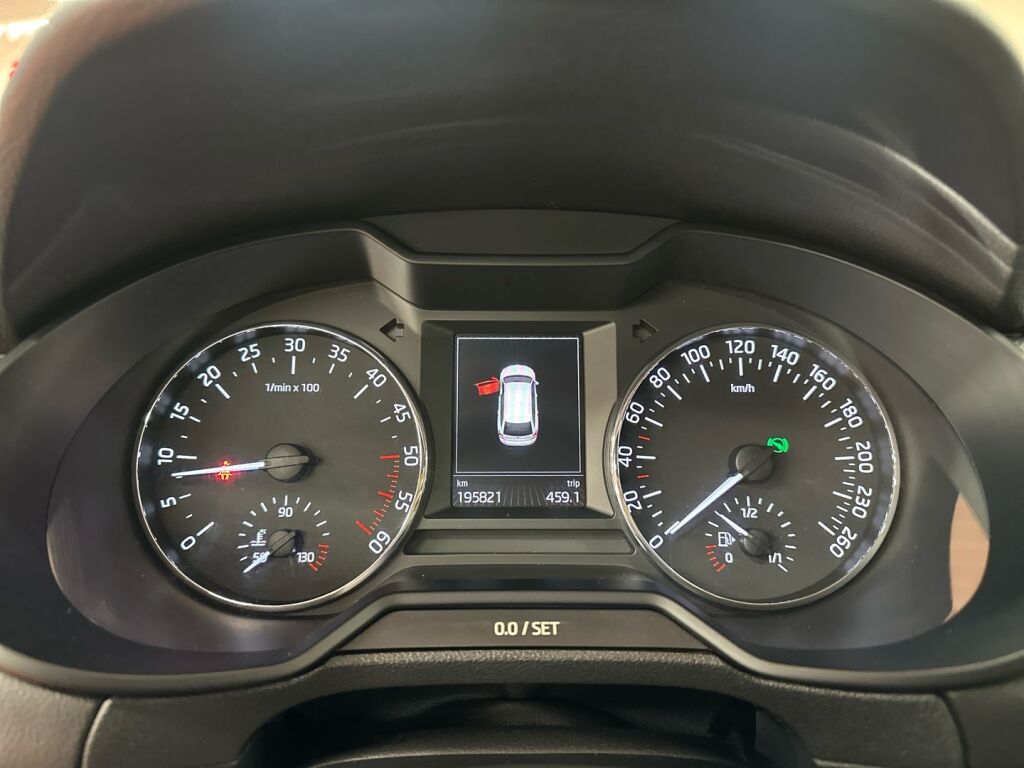 Skoda Octavia 2016 Harmaa