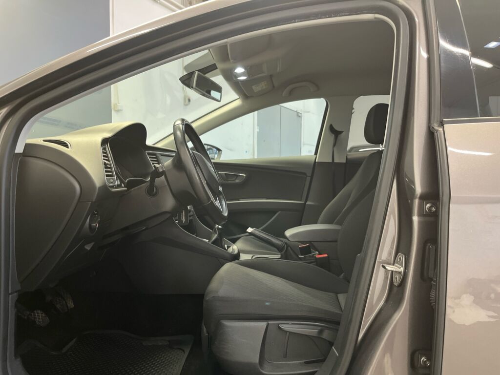 Seat Leon ST 2016 Harmaa
