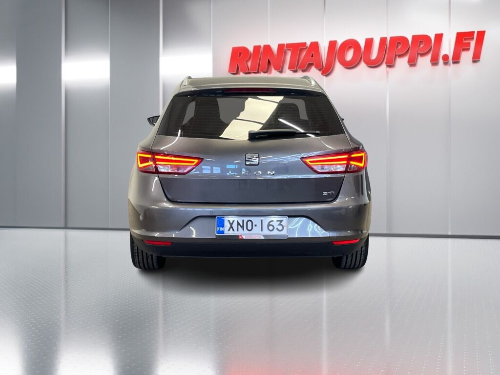 Seat Leon ST 2016 Harmaa