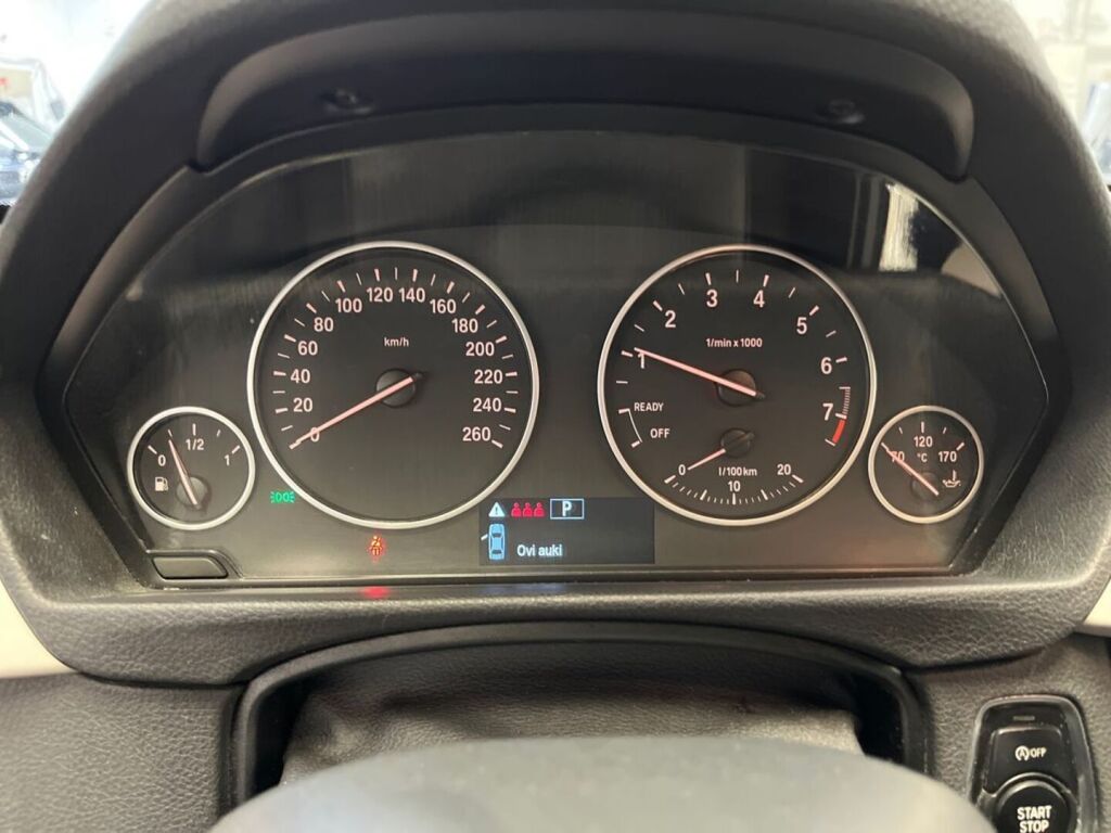 BMW 318 2016 Valkoinen