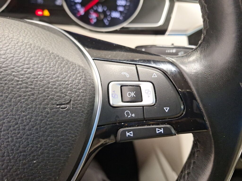 Volkswagen Passat 2016 Valkoinen