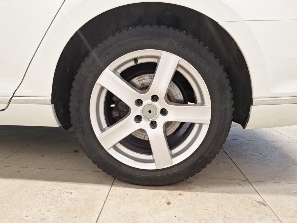 Volkswagen Passat 2016 Valkoinen