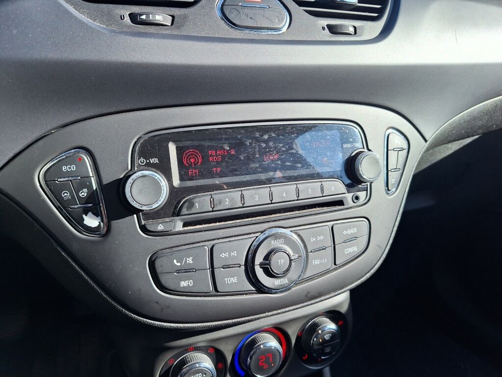 Opel Corsa 2015 Valkoinen