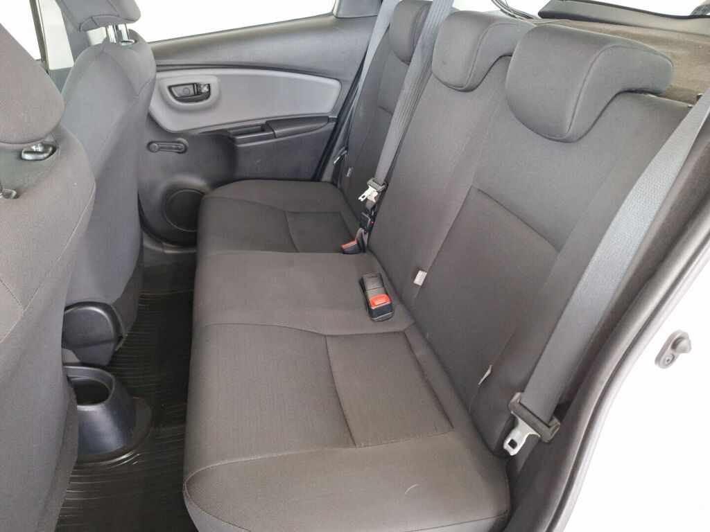Toyota Yaris 2015 Valkoinen