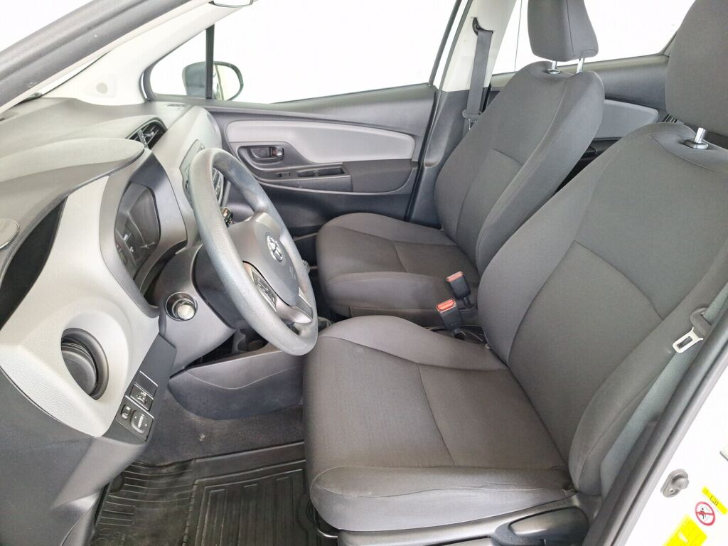 Toyota Yaris 2015 Valkoinen