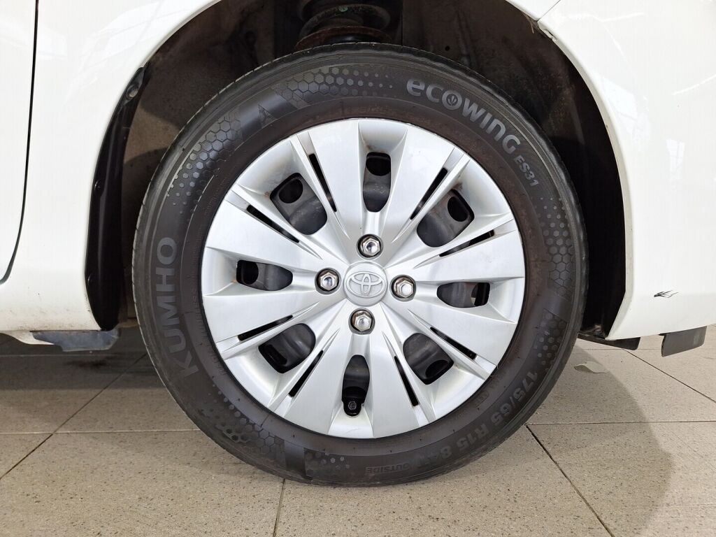 Toyota Yaris 2015 Valkoinen