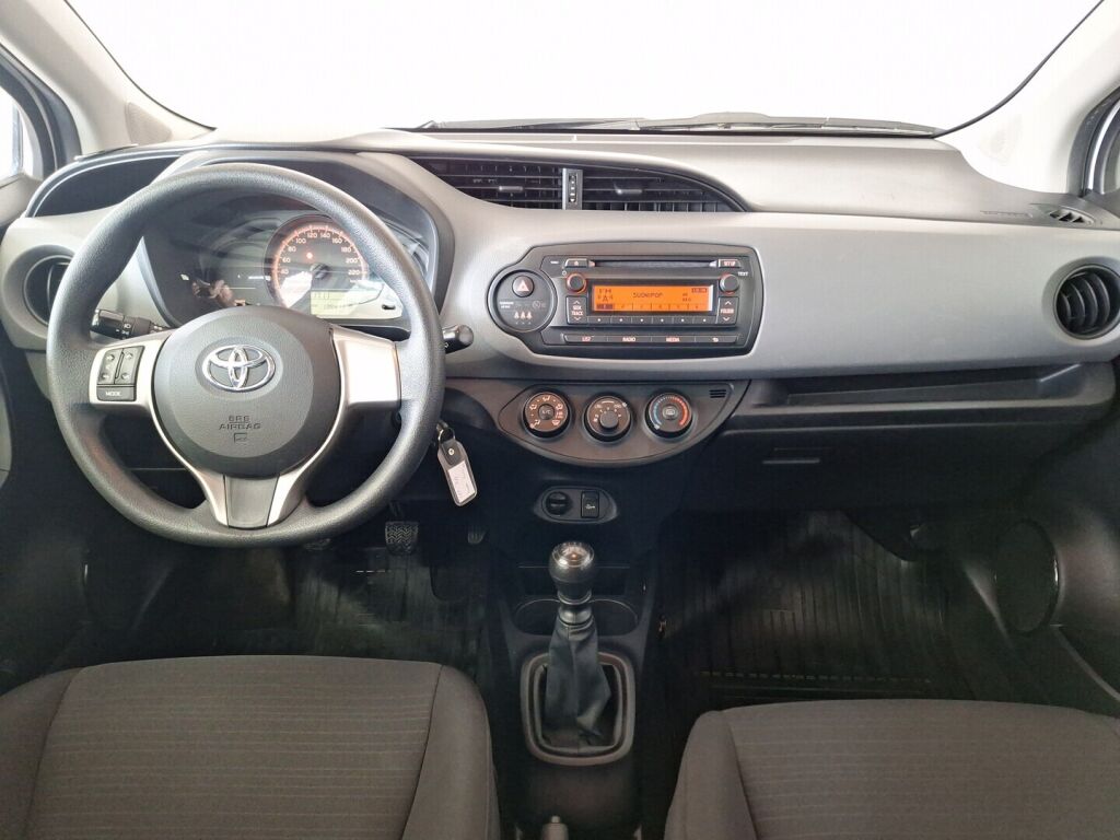 Toyota Yaris 2015 Valkoinen