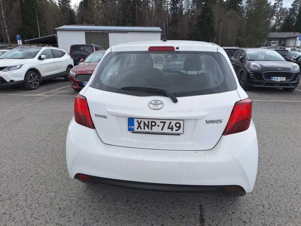 Toyota Yaris 2015 Valkoinen