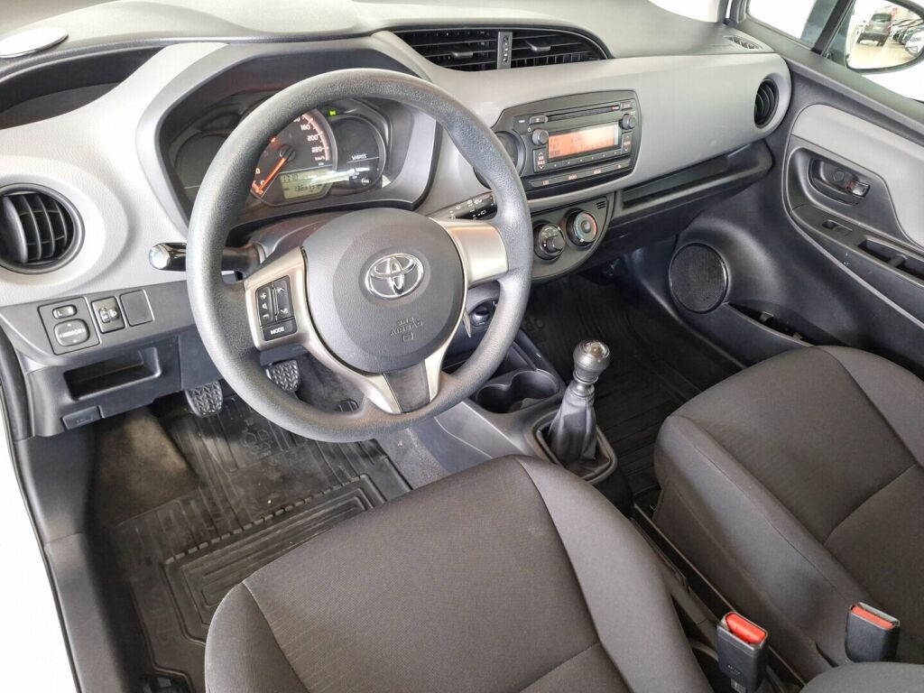 Toyota Yaris 2015 Valkoinen