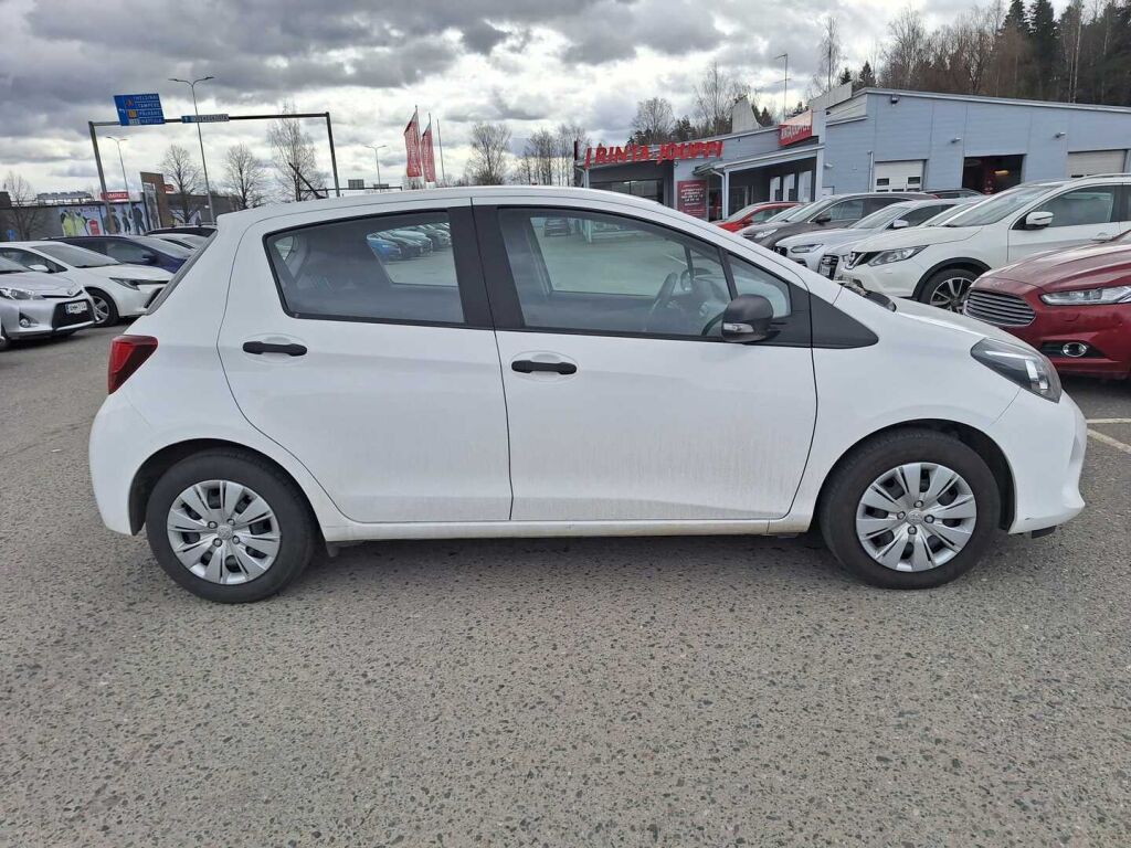 Toyota Yaris 2015 Valkoinen