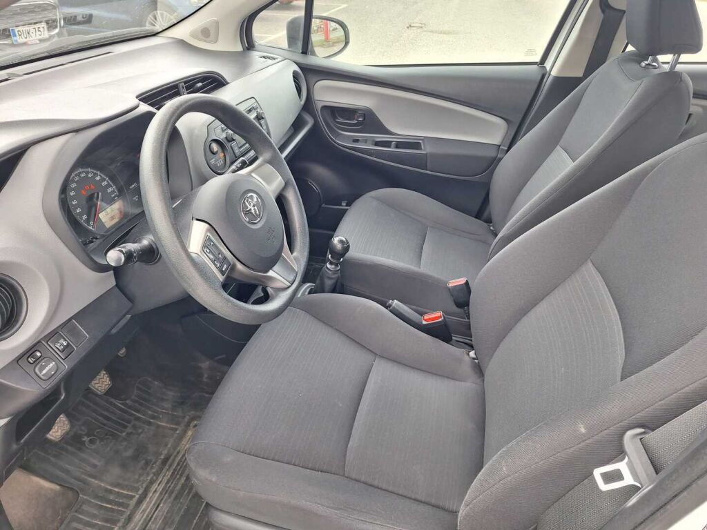 Toyota Yaris 2015 Valkoinen