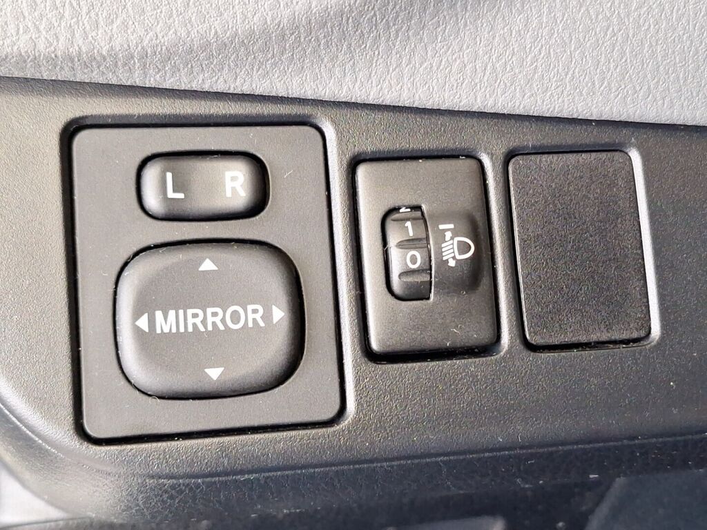 Toyota Yaris 2015 Valkoinen