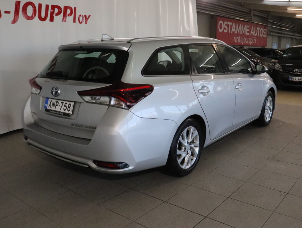 Toyota Auris 2015 Hopea
