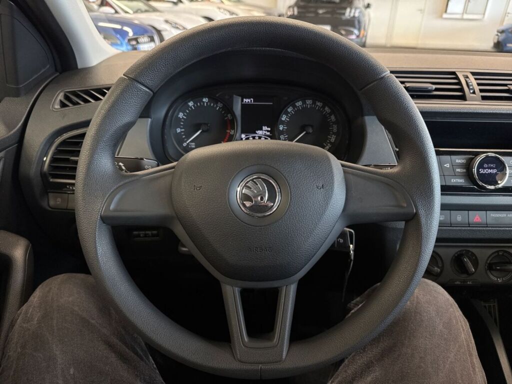 Skoda Fabia 2015 Sininen