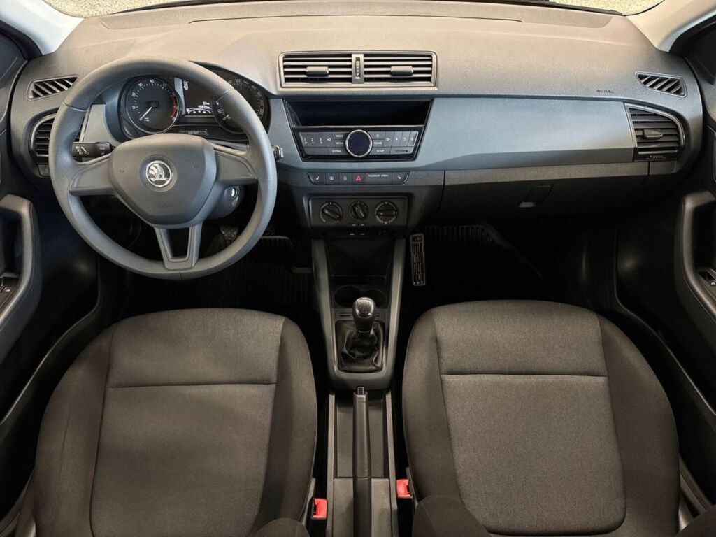 Skoda Fabia 2015 Sininen