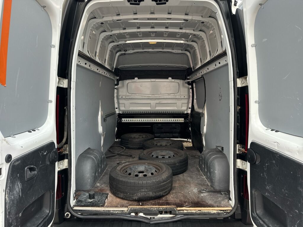 Renault Trafic 2016 Valkoinen