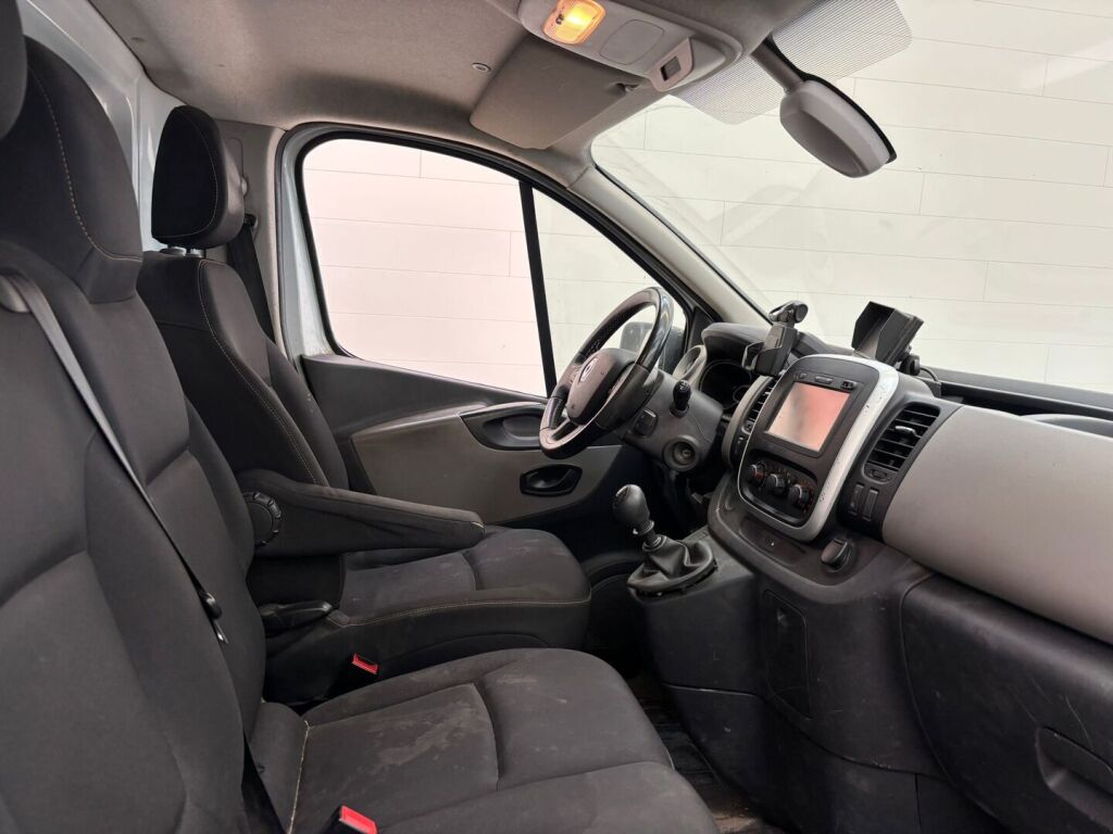 Renault Trafic 2016 Valkoinen