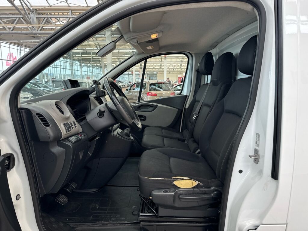 Renault Trafic 2016 Valkoinen