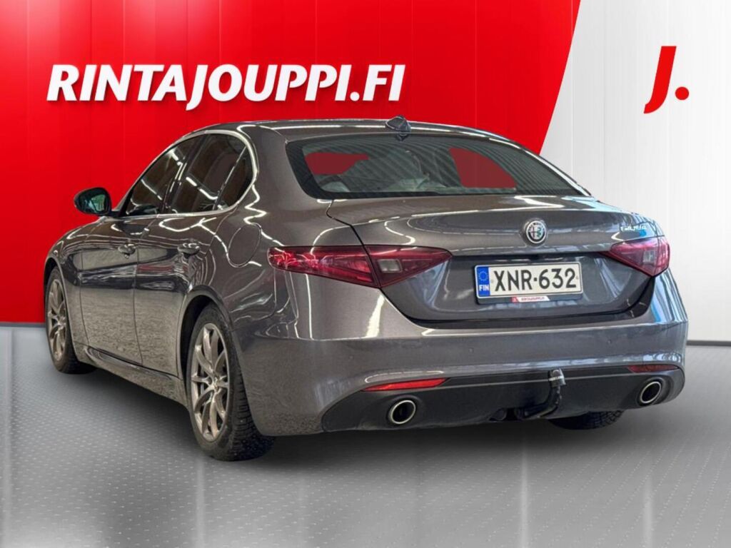 Alfa Romeo Giulia 2017, bild 3/30