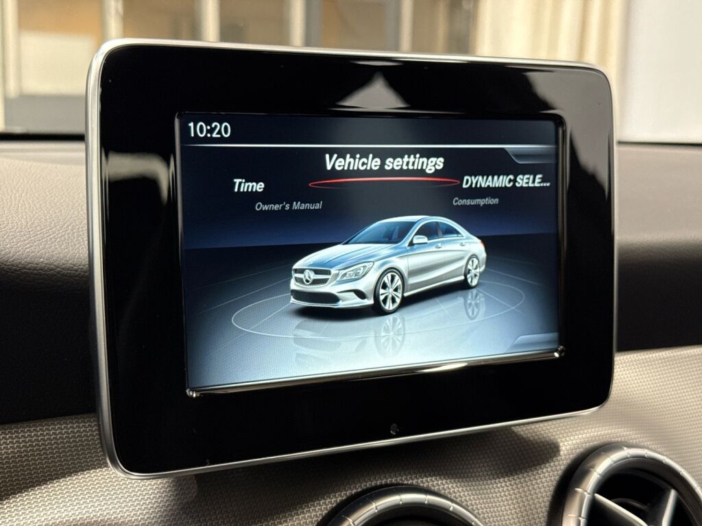 Mercedes-Benz CLA 2016 Musta