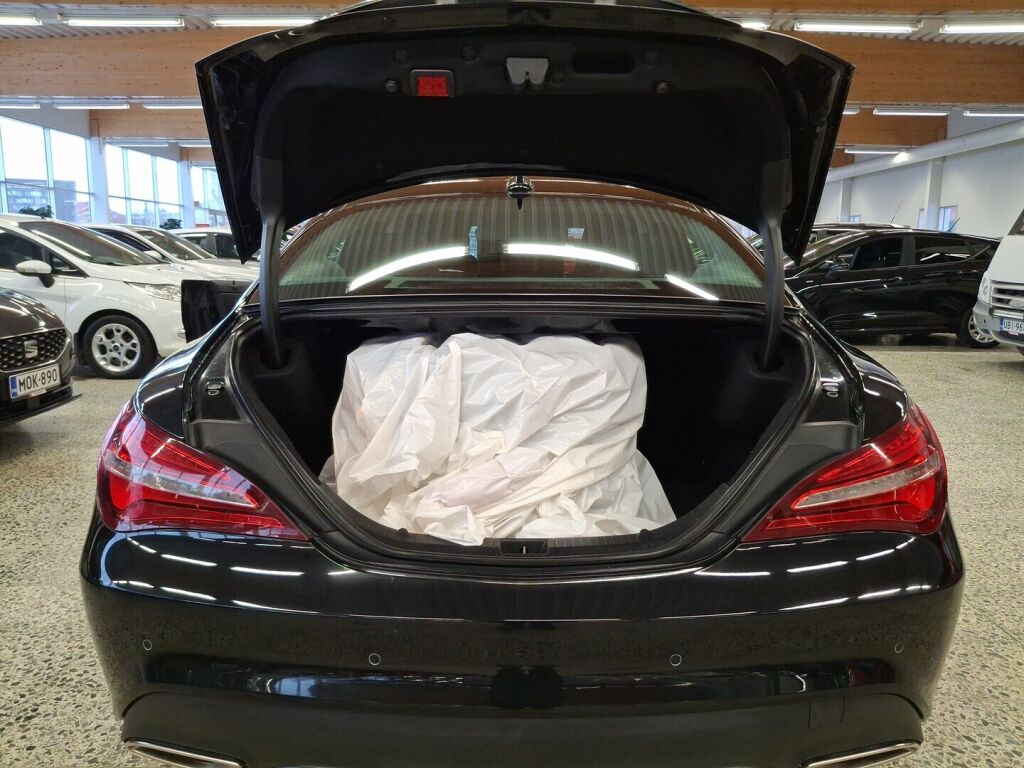 Mercedes-Benz CLA 2016 Musta