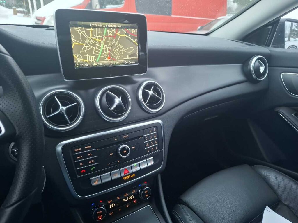 Mercedes-Benz CLA 2016 Musta