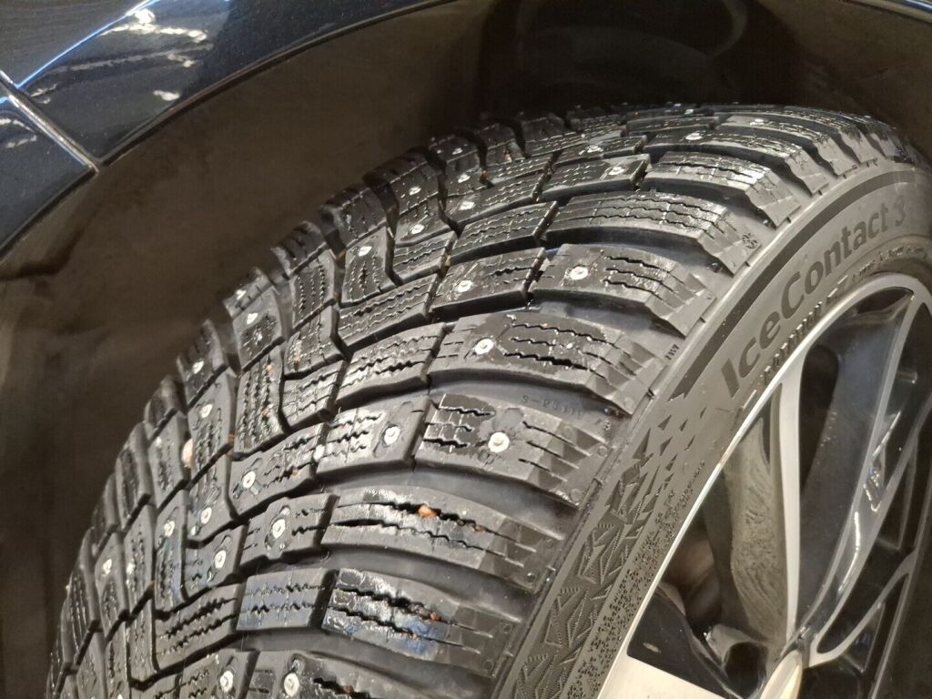 Mercedes-Benz CLA 2016 Musta