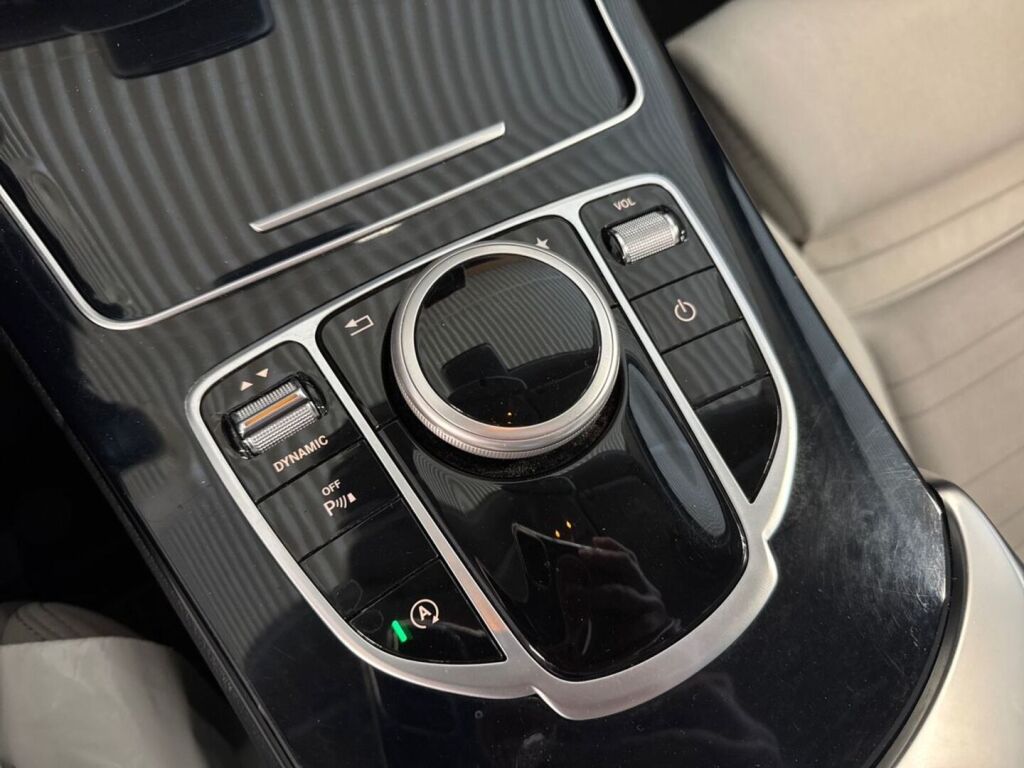 Mercedes-Benz C 2016 Musta