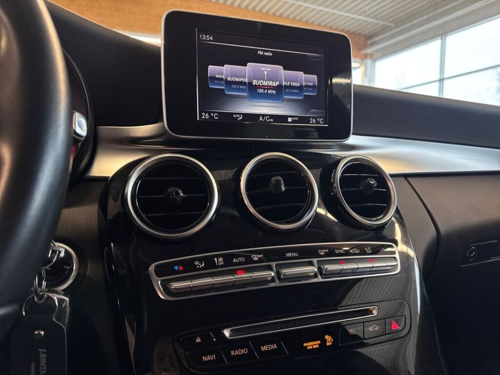 Mercedes-Benz C 2016 Musta