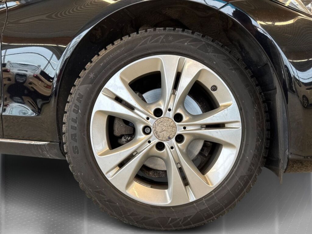 Mercedes-Benz C 2016 Musta