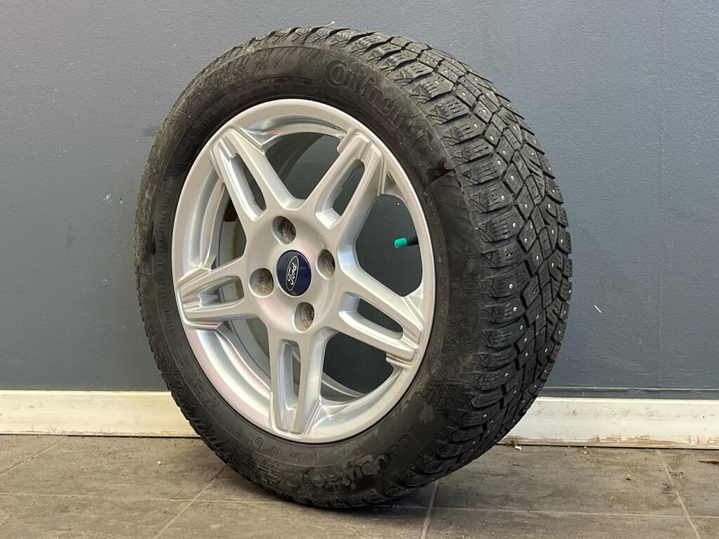 Ford Fiesta 2017 Punainen