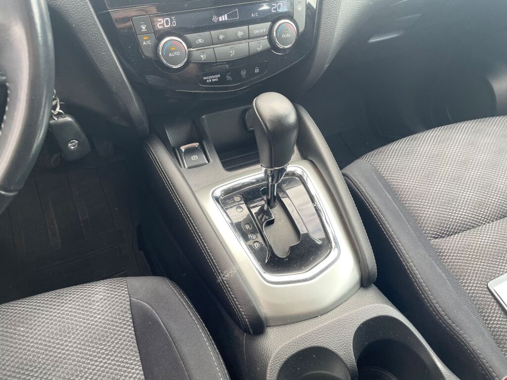 Nissan Qashqai 2016 Violetti