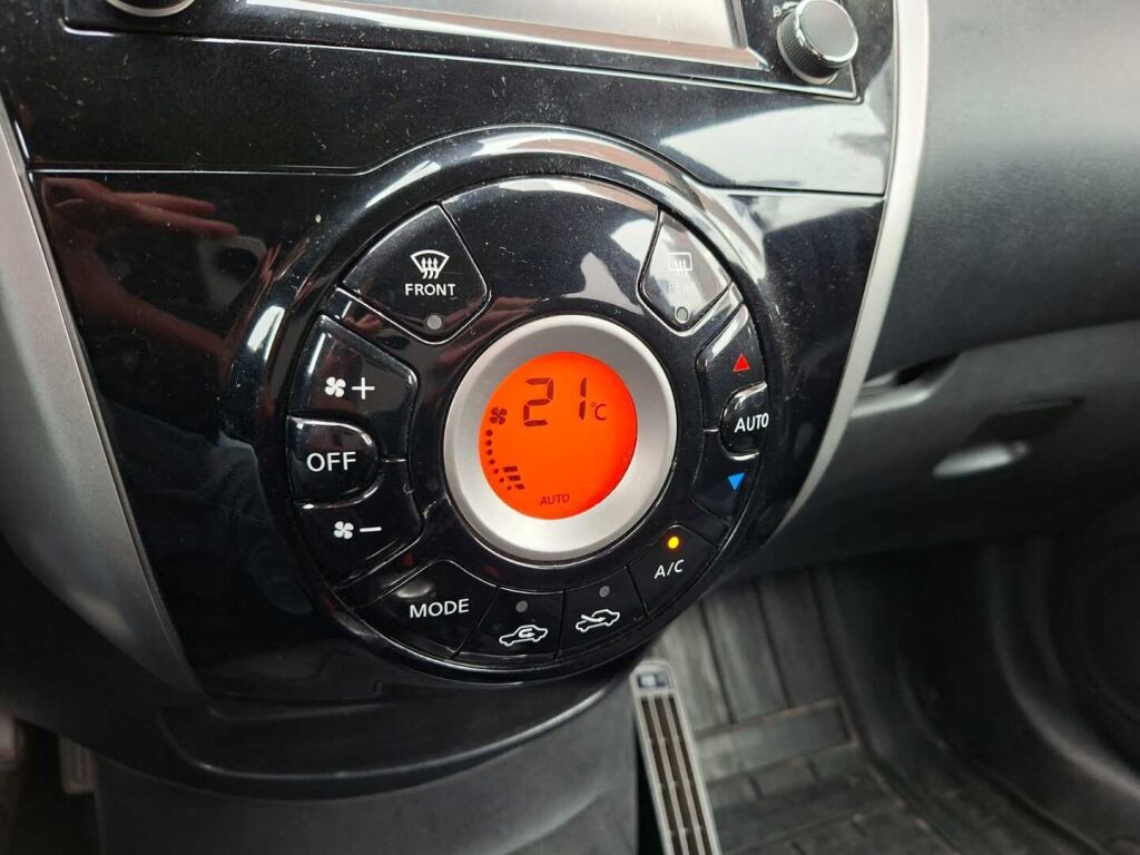 Nissan Note 2016 Punainen