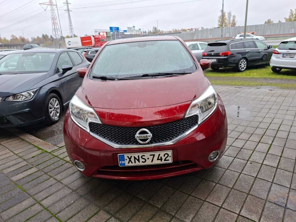 Nissan Note 2016 Punainen