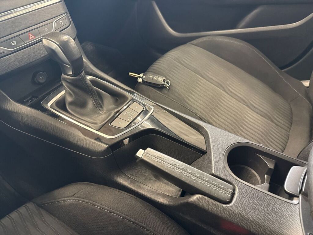 Peugeot 308 2016 Harmaa