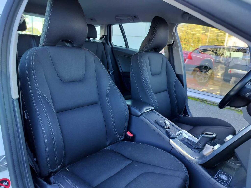 Volvo V60 2016 Valkoinen
