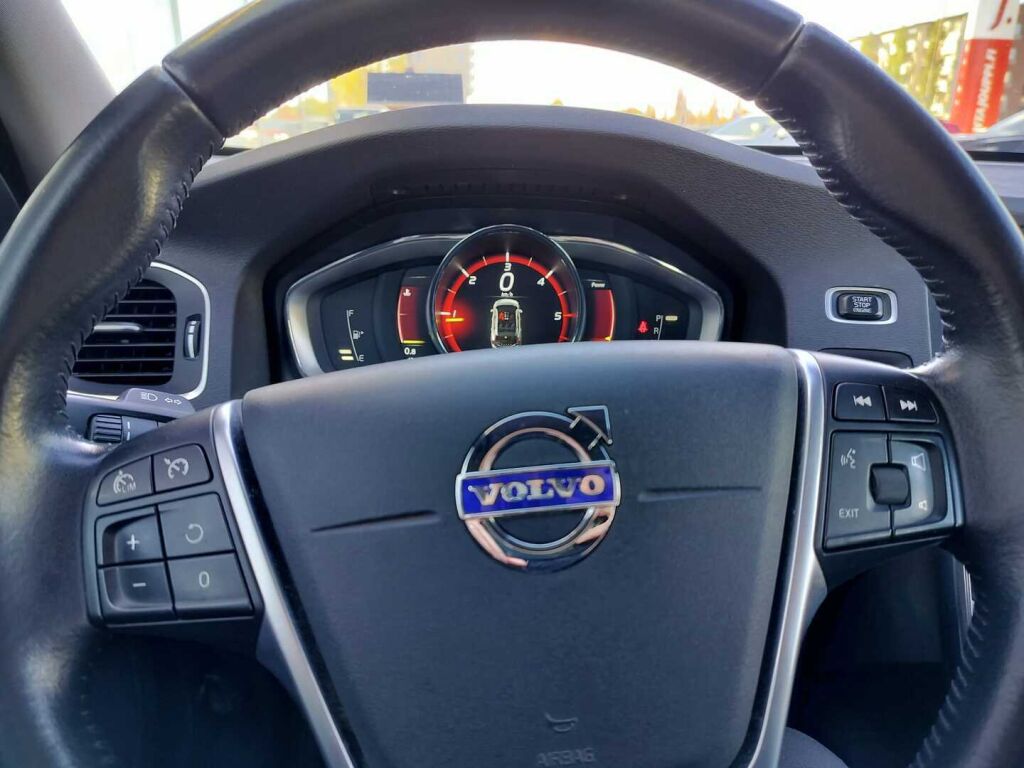 Volvo V60 2016 Valkoinen