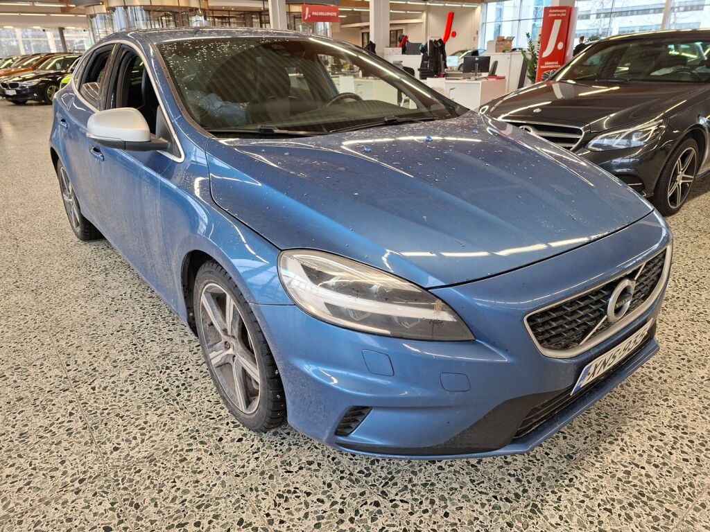 Volvo V40 2017 Sininen
