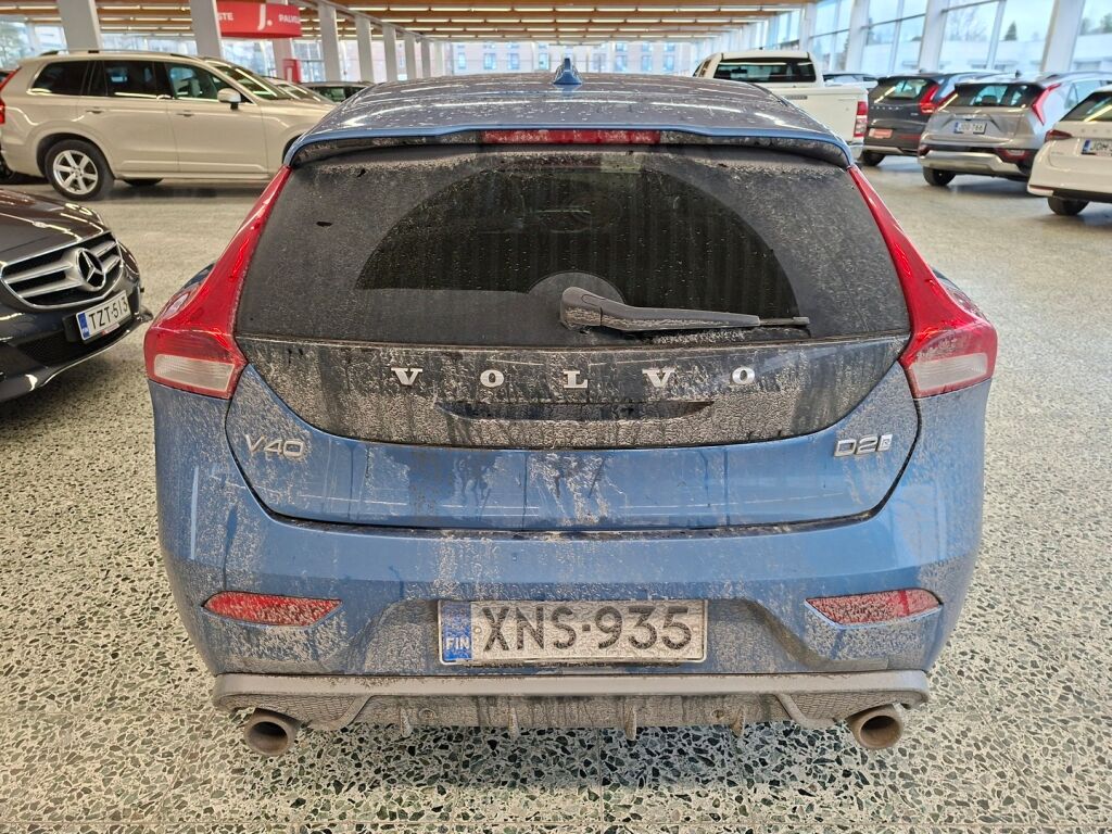 Volvo V40 2017 Sininen