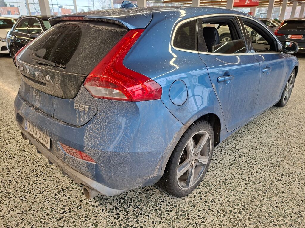 Volvo V40 2017 Sininen