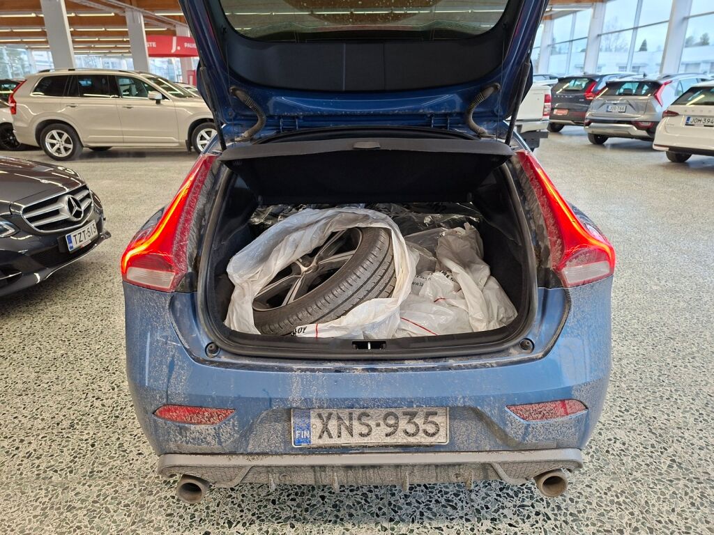 Volvo V40 2017 Sininen